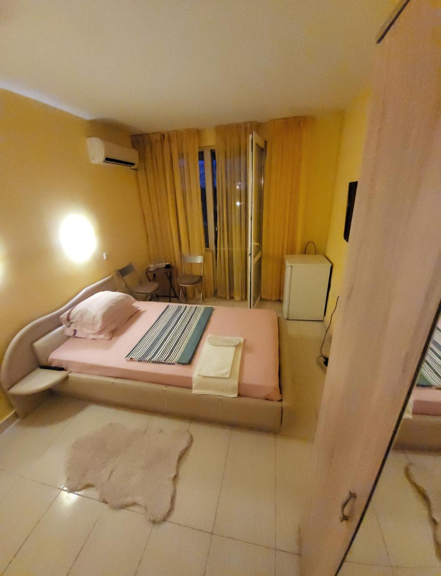 Апартаменты Apartamenti Ivaia Варна Экстерьер фото